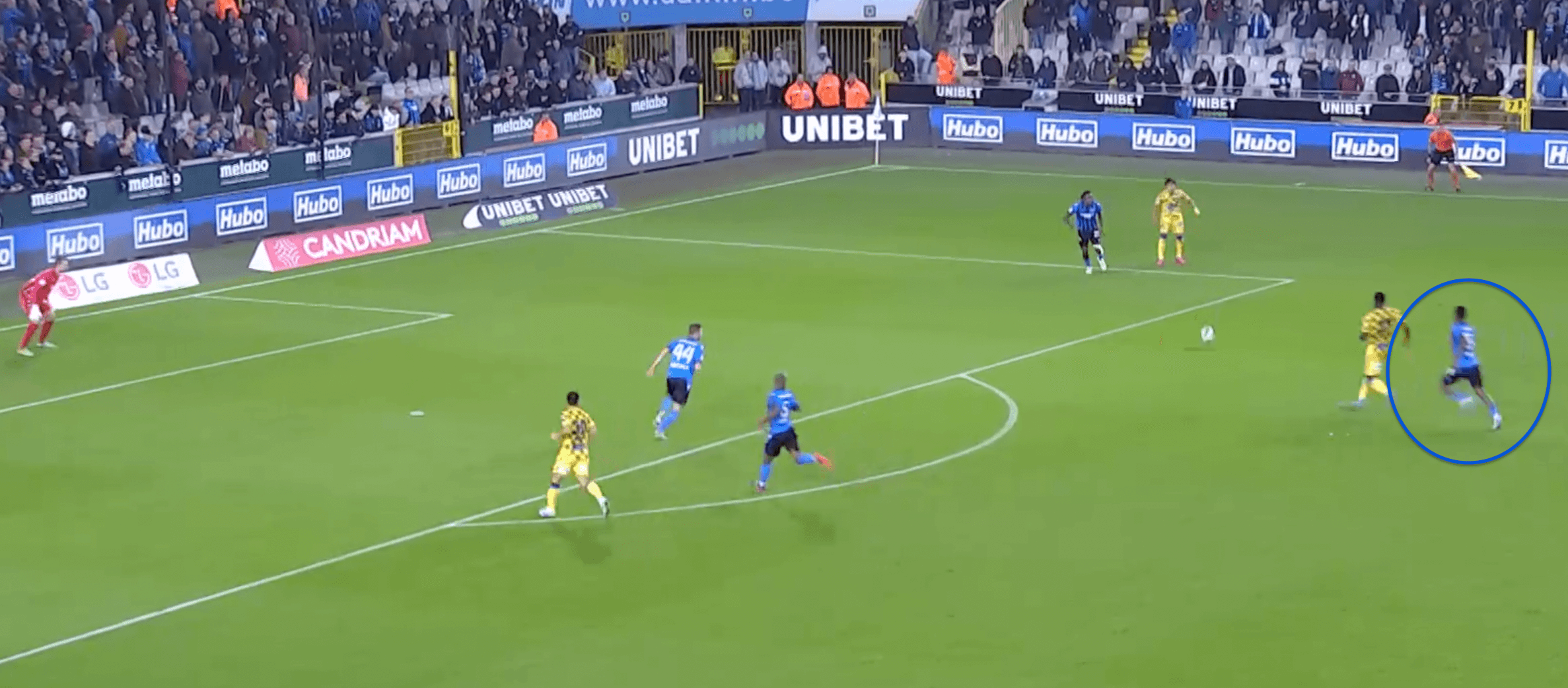 Raphael Onyedika at Club Brugge 2022 - scout report tactical analysis tactics