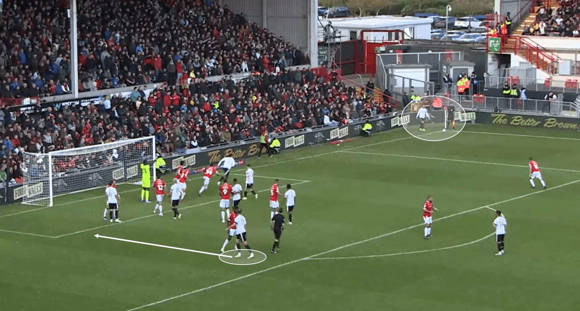 Matt Smith’s role in Salford City’s tactics – scout report tactical analysis tactics