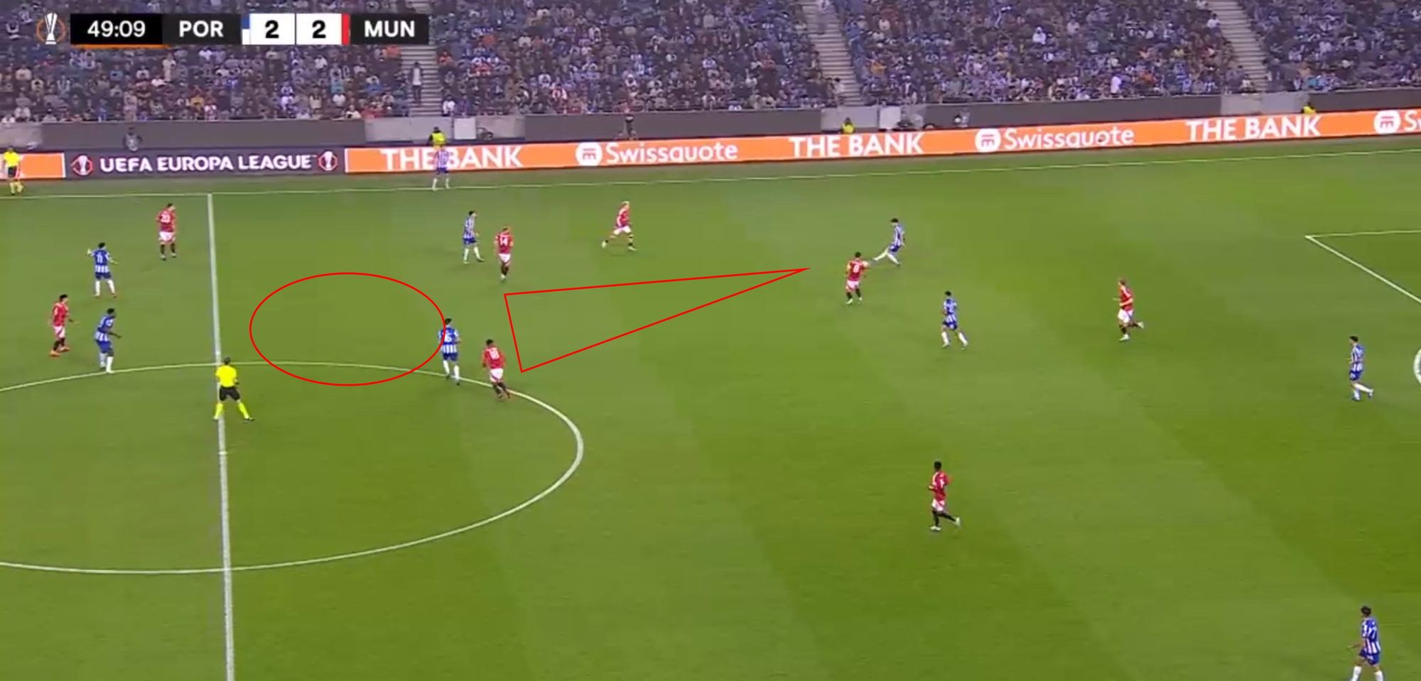 FC Porto 24/25: Vítor Bruno’s midfield magic - tactics